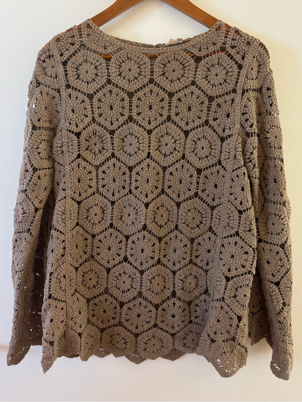Solitaire Taupe Crochet Floral Openwork Long Sleeve Top Size M